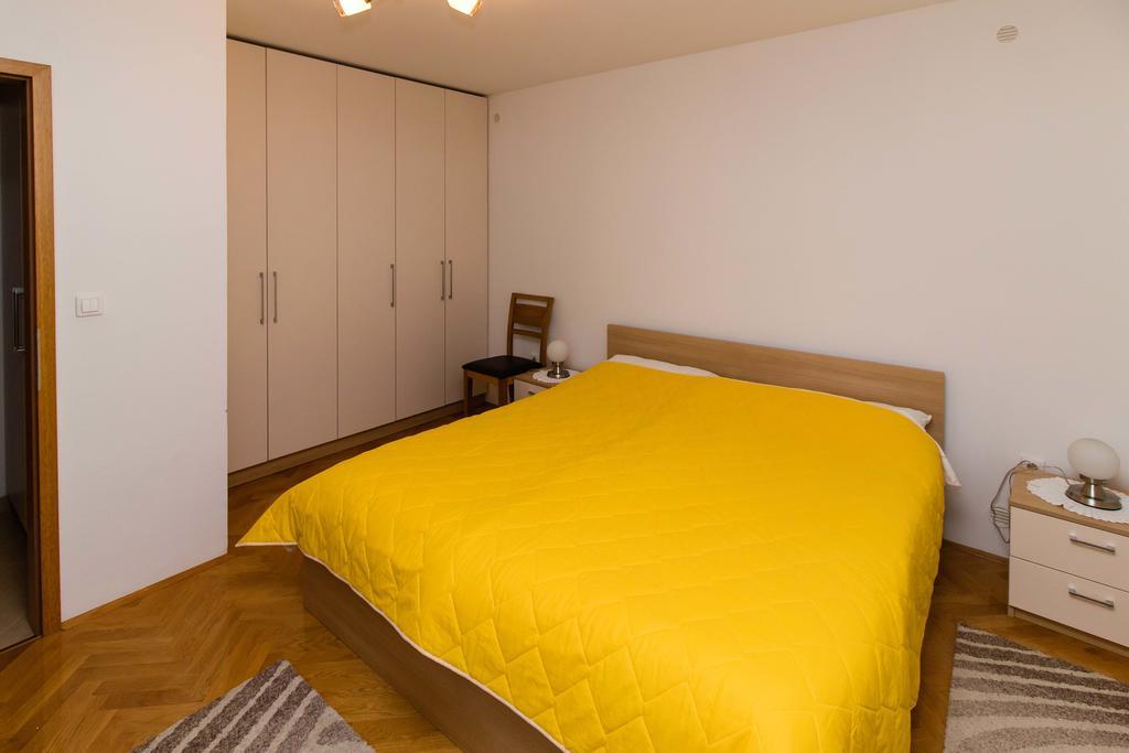 Apartment Peran ชิเบนิก ภายนอก รูปภาพ